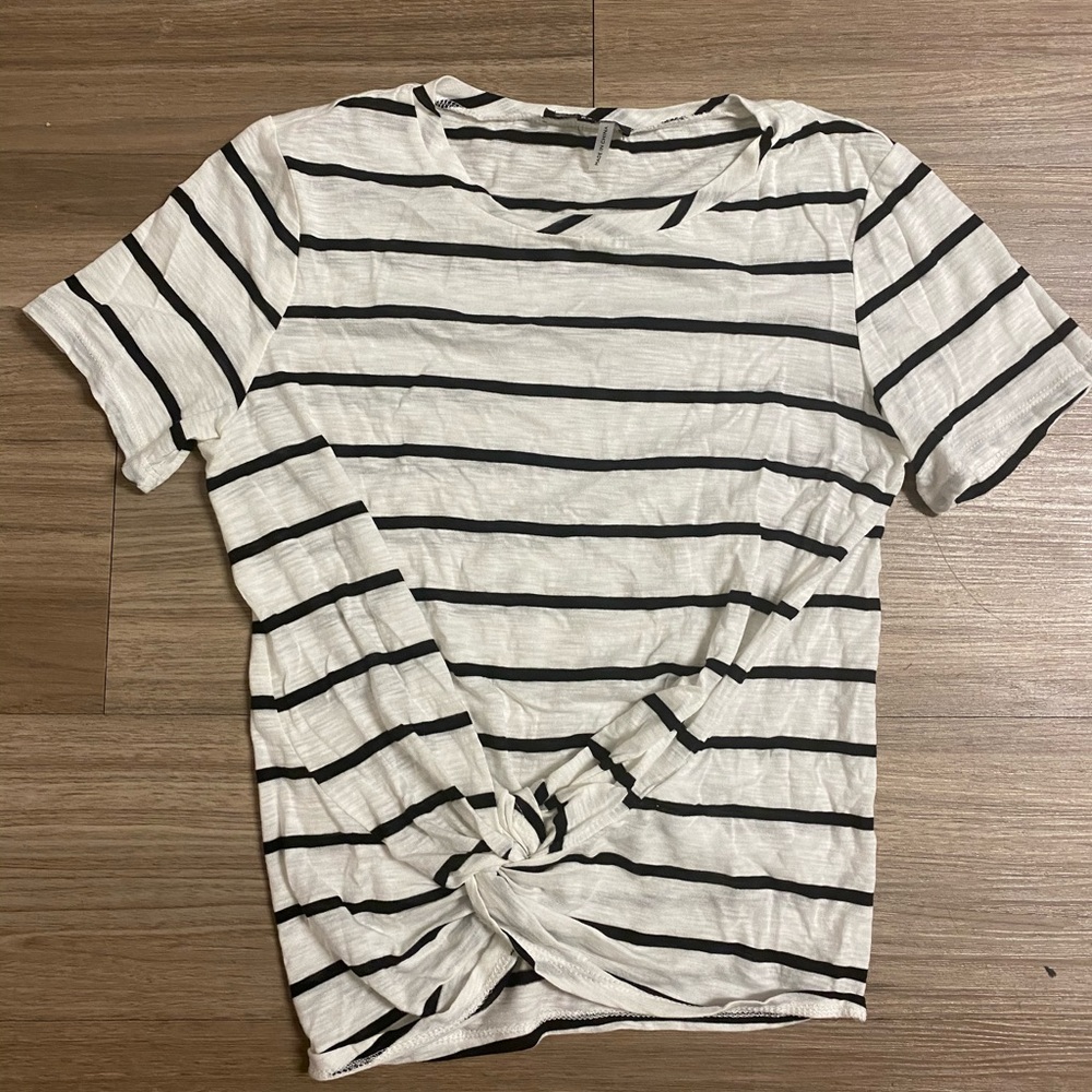 1 State Black & White Striped Top